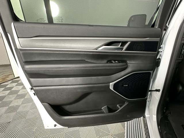 New 2026 Jeep Grand Wagoneer L Limited AWD/4WD image 13