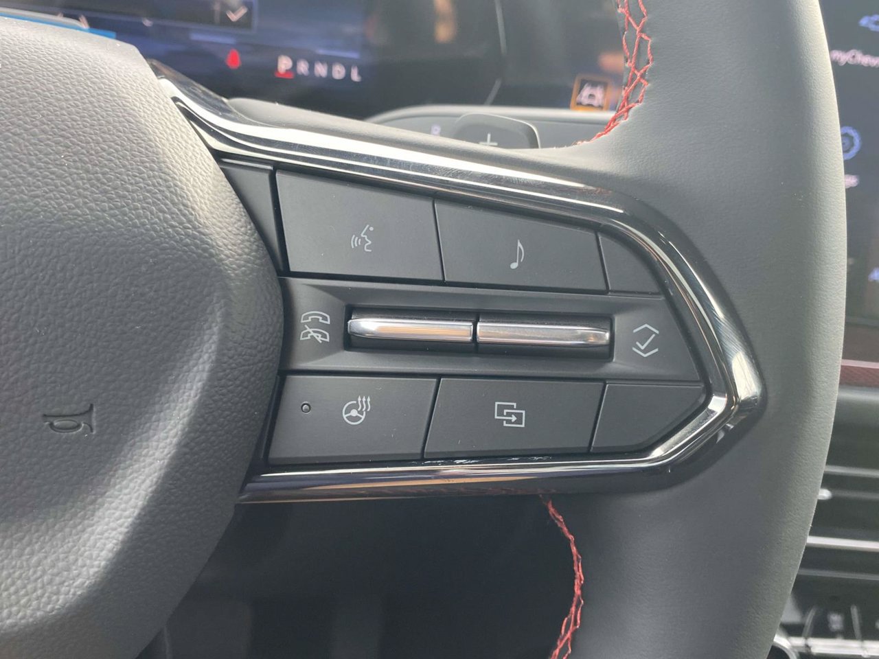 New 2027 Chevrolet Traverse RS FWD image 22