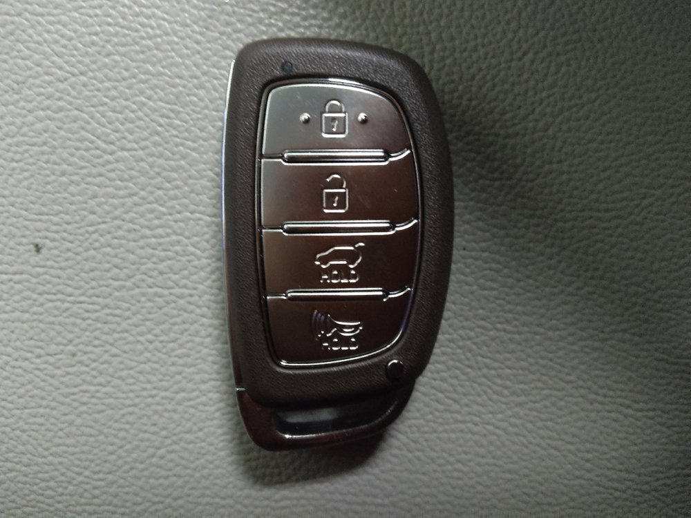 Used 2020 Hyundai Ioniq Limited FWD image 32