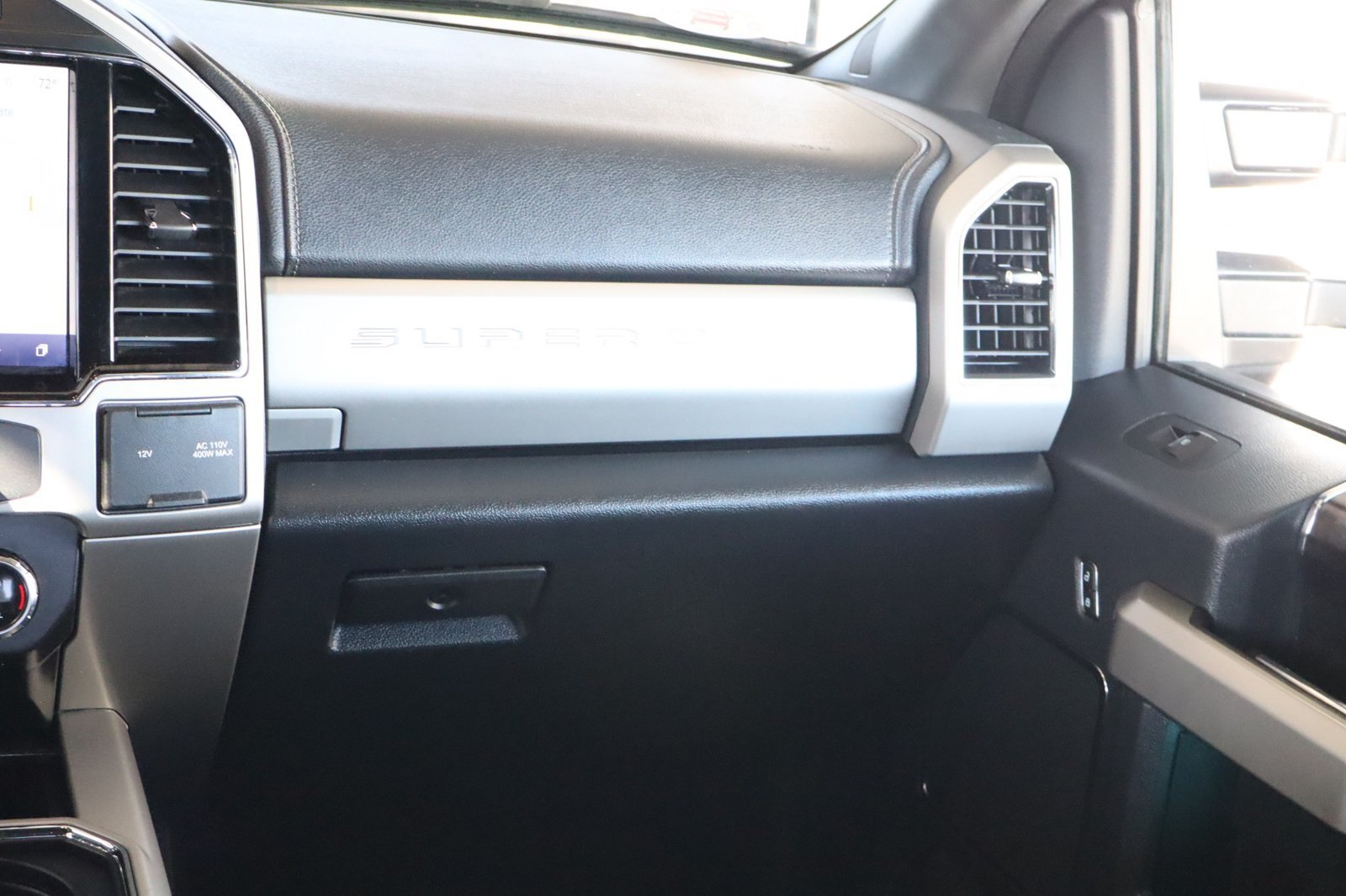 Used 2022 Ford F350 Lariat w/ Black Appearance Package AWD/4WD image 32