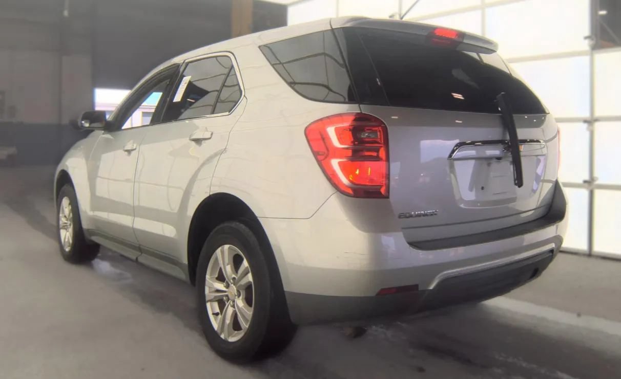 Used 2017 Chevrolet Equinox LS FWD image 5