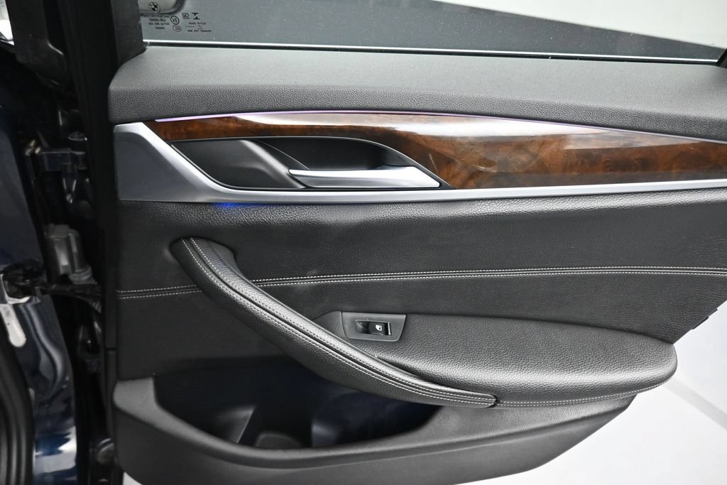 Used 2018 BMW 530i xDrive AWD/4WD image 36