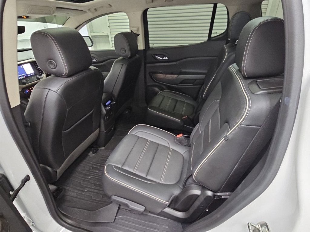 Used 2023 GMC Acadia Denali w/ Denali Ultimate Package AWD/4WD image 35