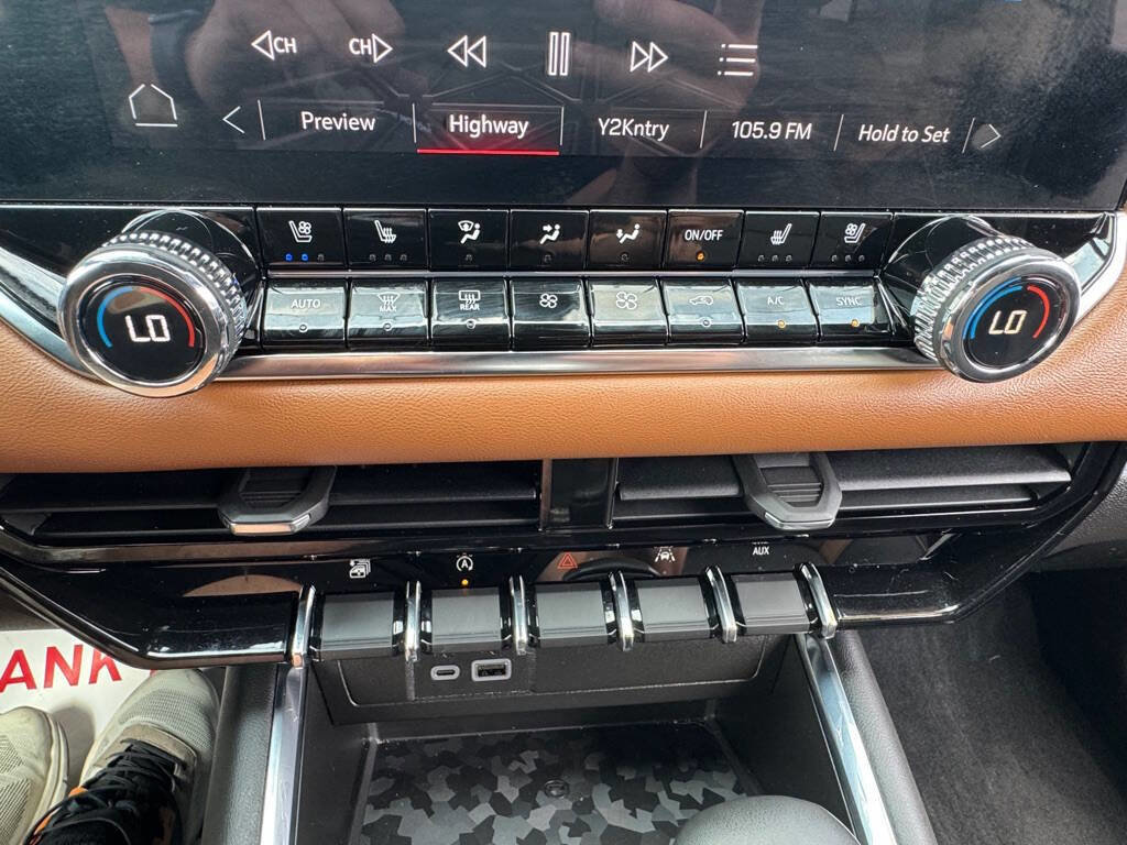 Used 2023 GMC Canyon AT4 w/ AT4 Premium Package image 26