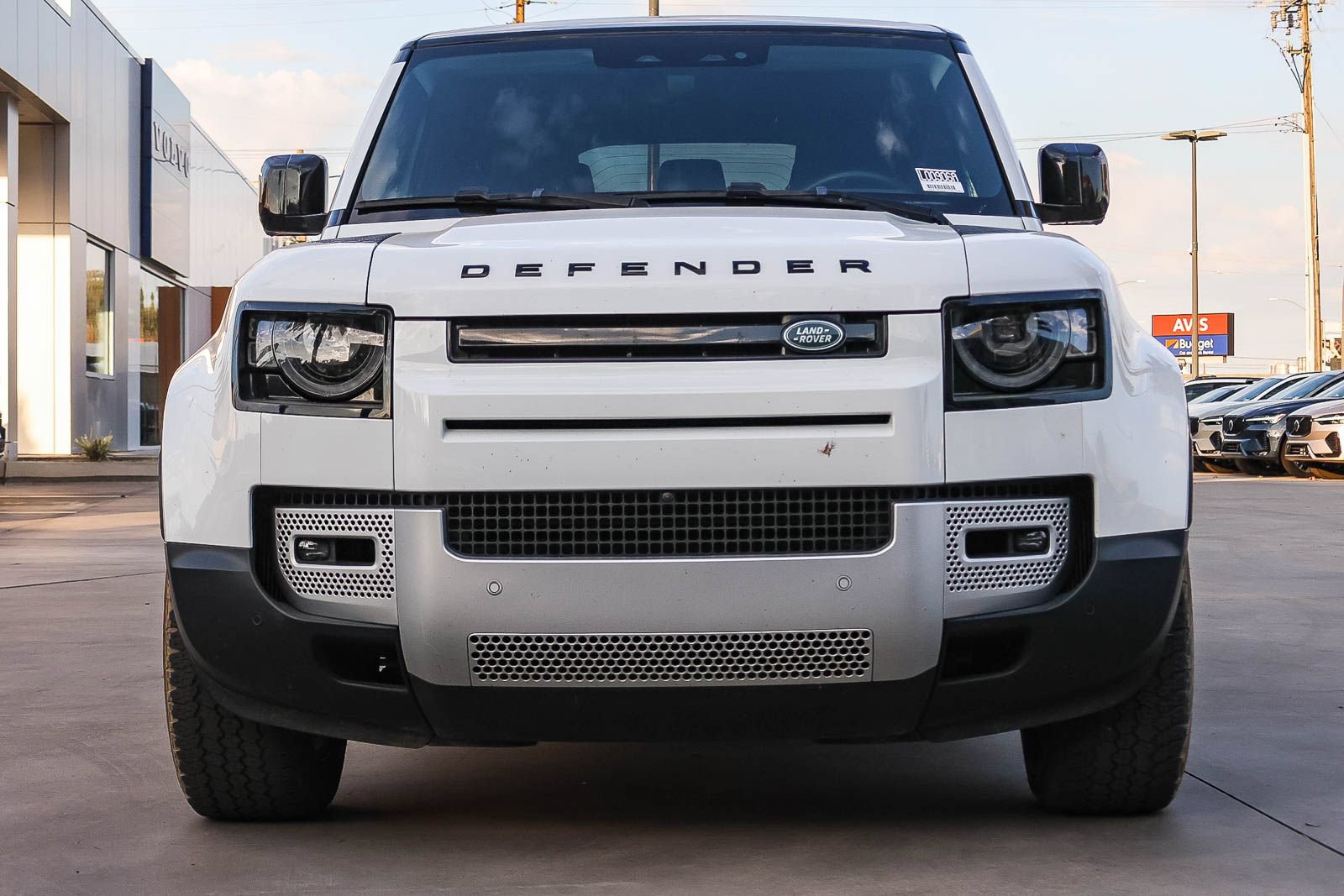 Certified 2025 Land Rover Defender 110 X-Dynamic SE AWD/4WD image 2