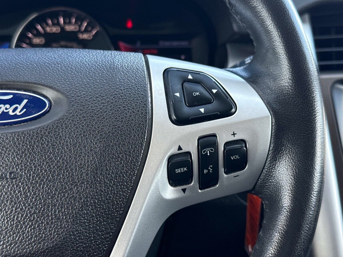 Used 2013 Ford Edge SEL FWD image 29