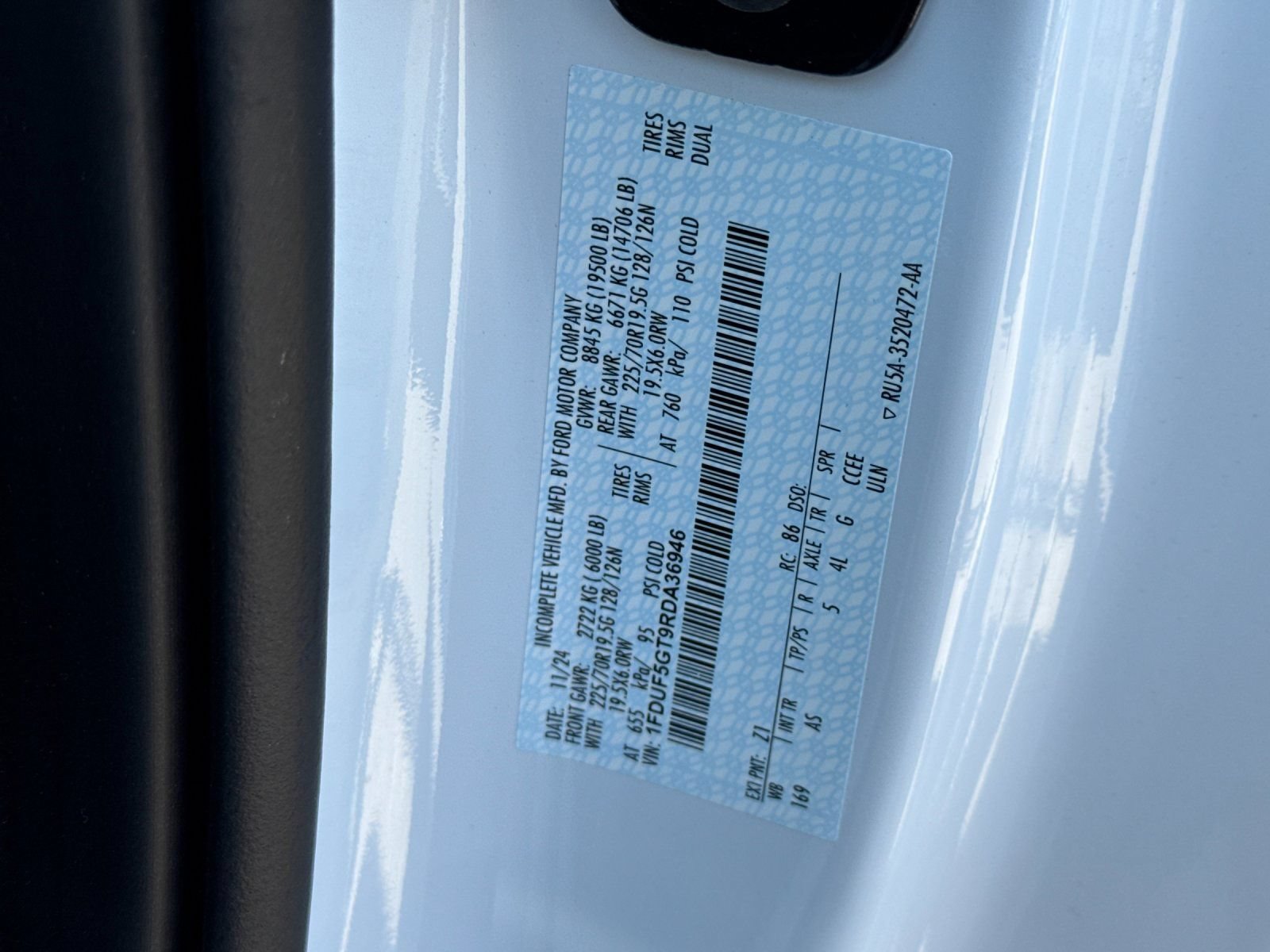 Used 2024 Ford F550 Luxury RWD image 31
