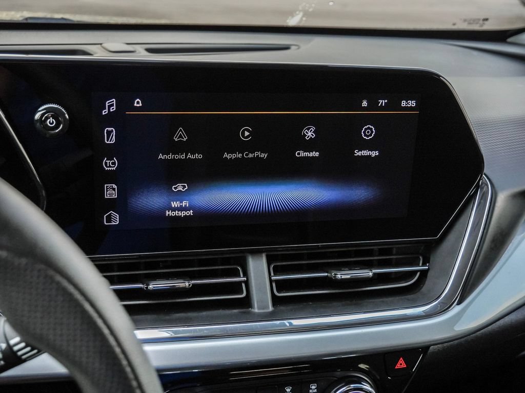 Used 2025 Chevrolet Trax LT FWD image 46