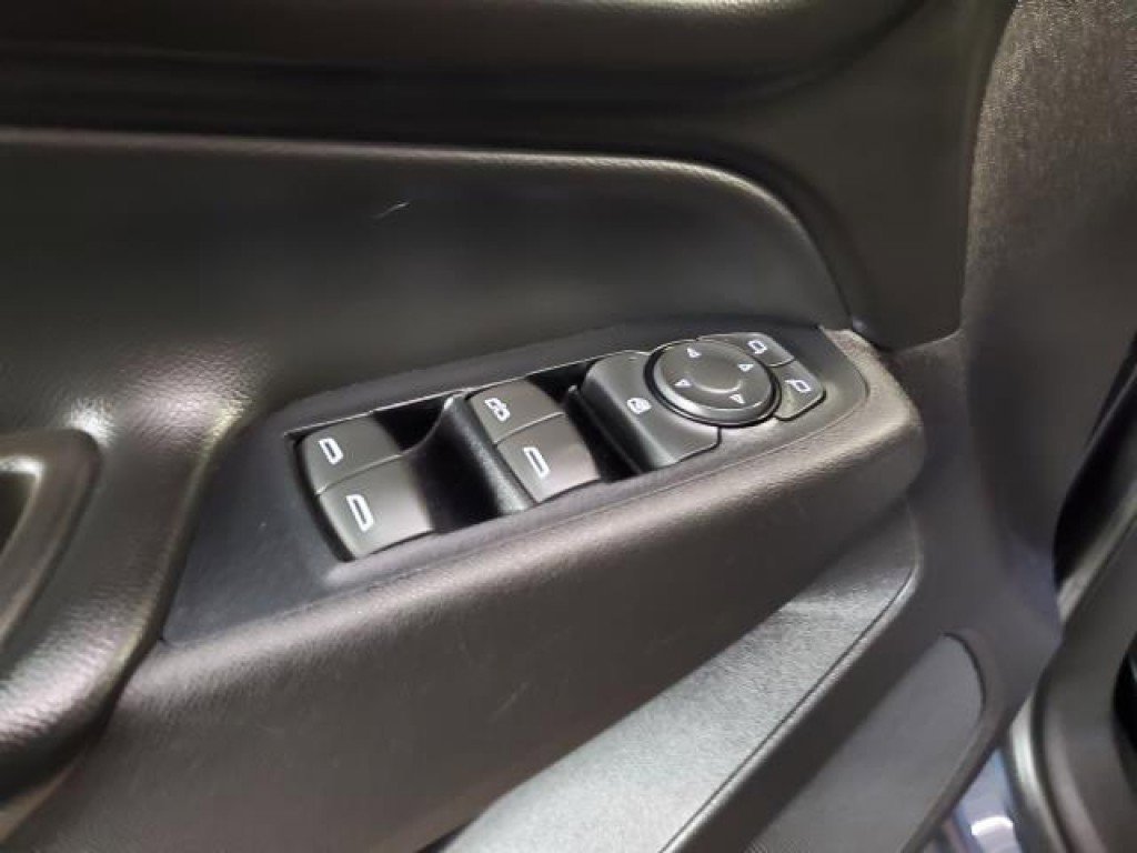 Used 2018 Chevrolet Equinox LT image 12