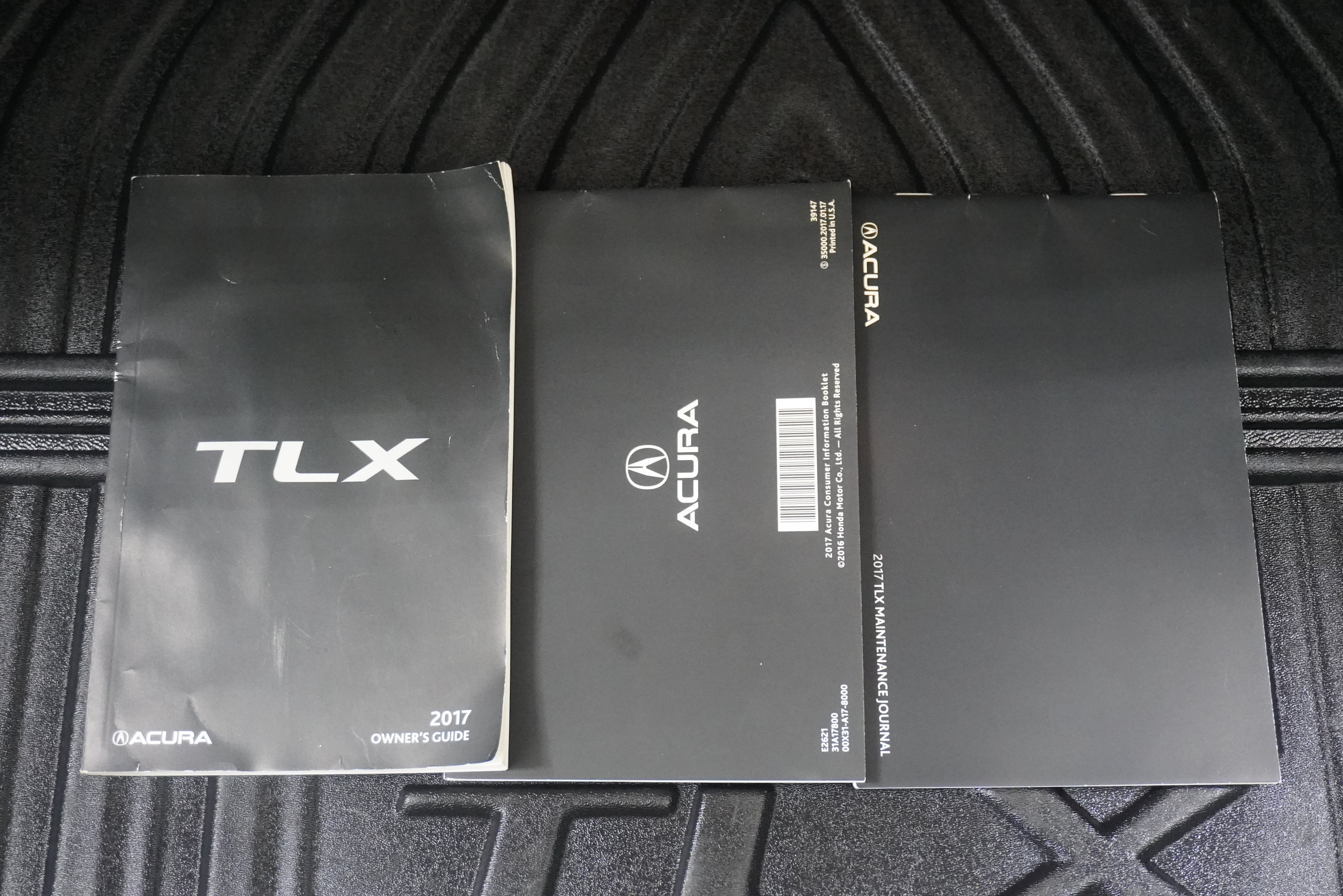 Used 2017 Acura TLX V6 w/ Technology Package FWD image 28