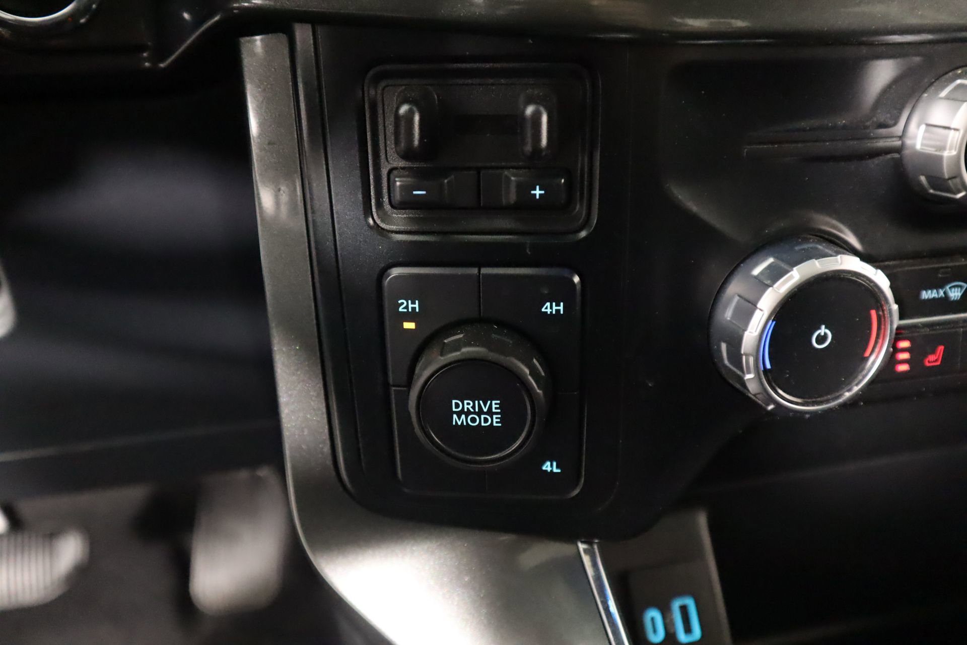 Used 2023 Ford F150 XLT w/ Equipment Group 302A High AWD/4WD image 9