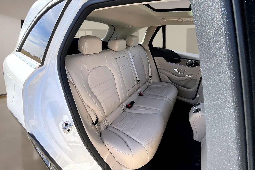 Used 2022 Mercedes-Benz GLC 300 image 29