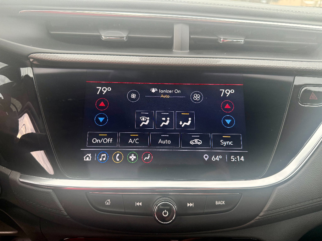 Used 2022 Buick Encore GX Essence w/ Experience Buick Package FWD image 16