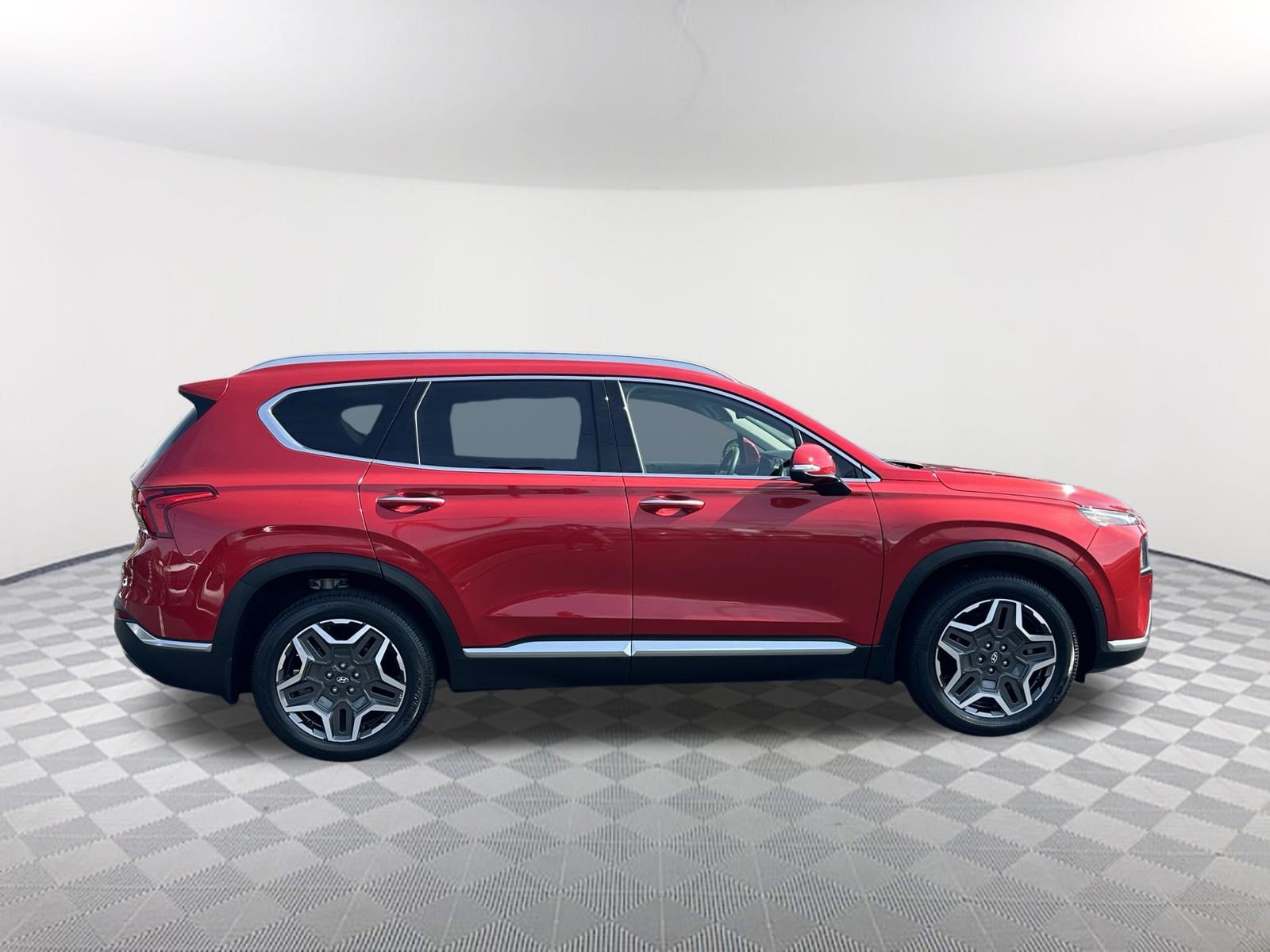 Used 2023 Hyundai Santa Fe Limited w/ Cargo Package FWD image 4