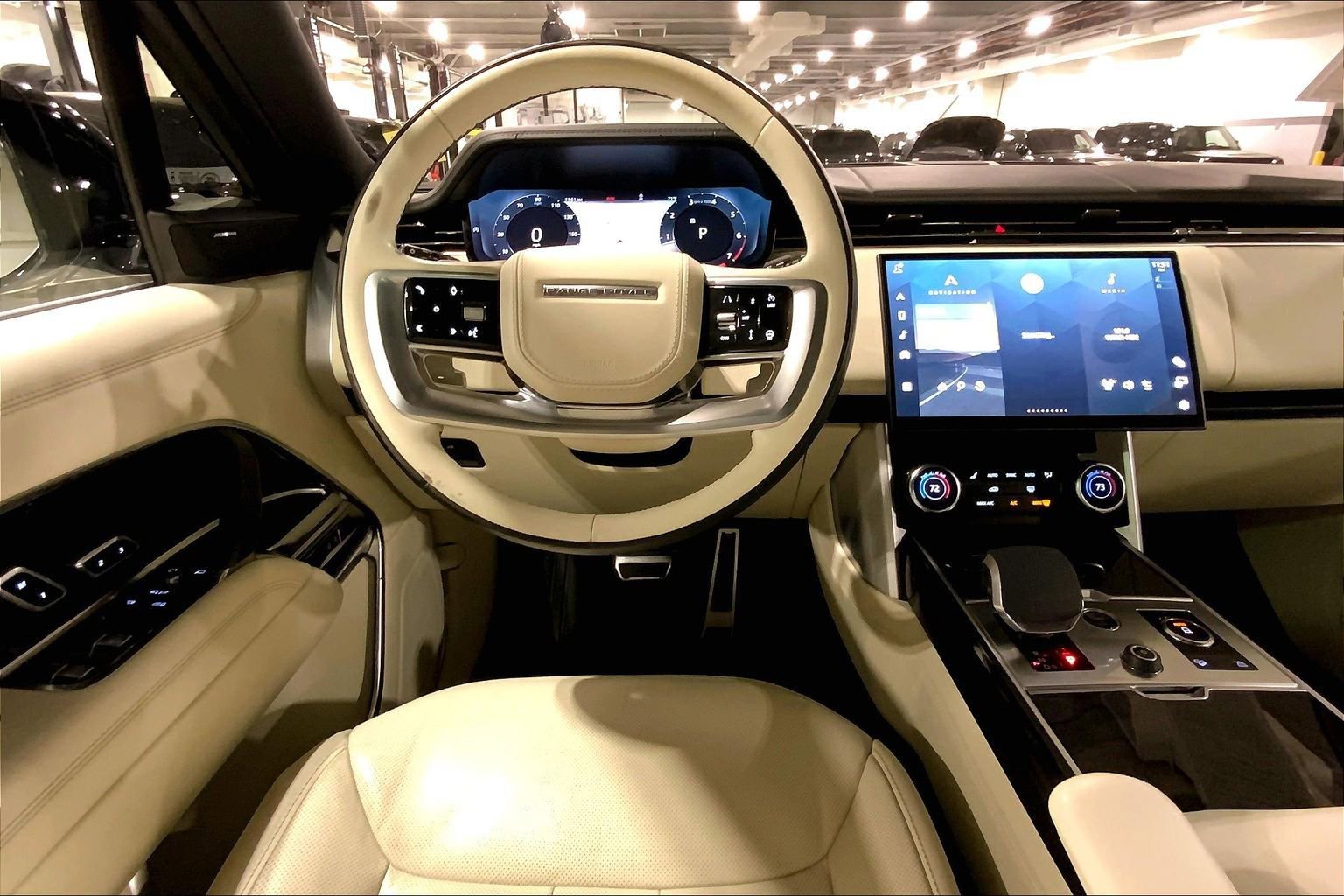 Used 2023 Land Rover Range Rover SE AWD/4WD image 5
