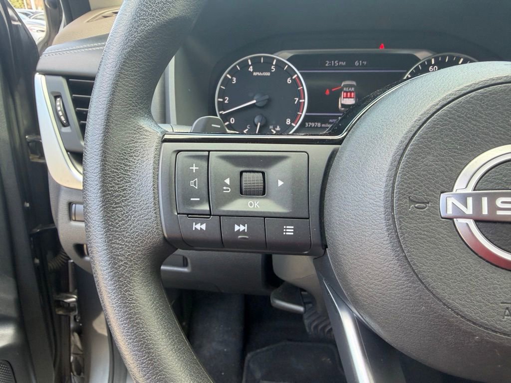 Used 2023 Nissan Rogue SV image 20