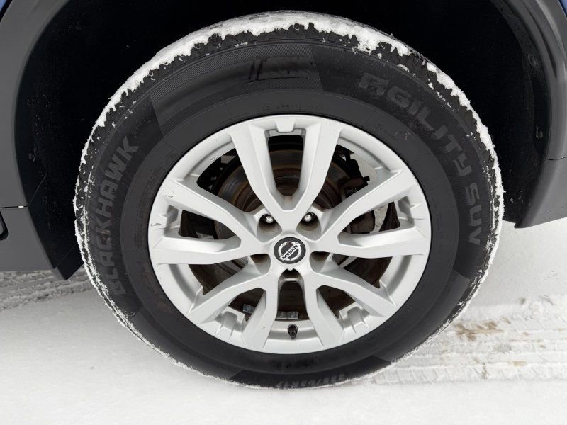 Used 2019 Nissan Rogue SV image 7