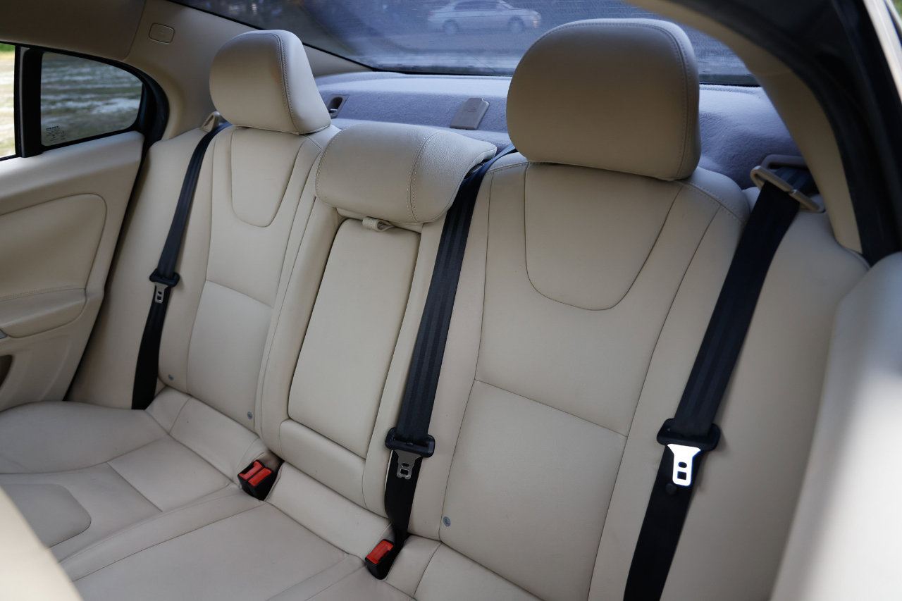 Used 2015 Volvo S60 T5 Platinum image 8