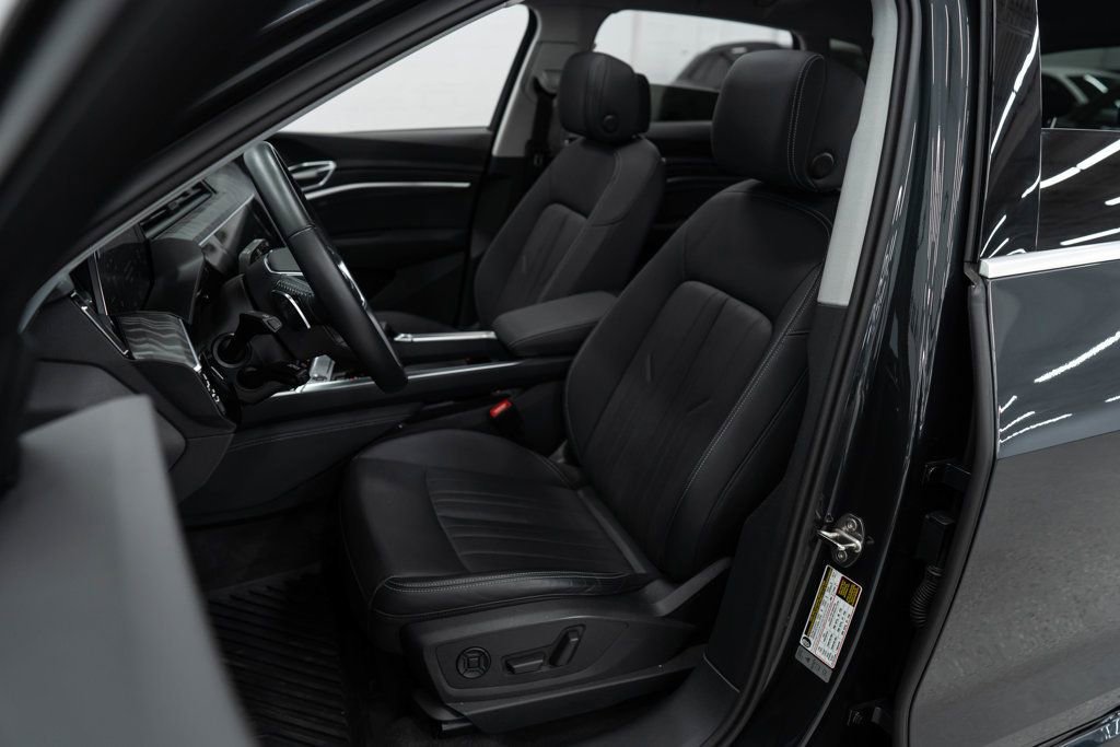 Used 2021 Audi e-tron Premium Plus w/ Premium Plus Package image 8