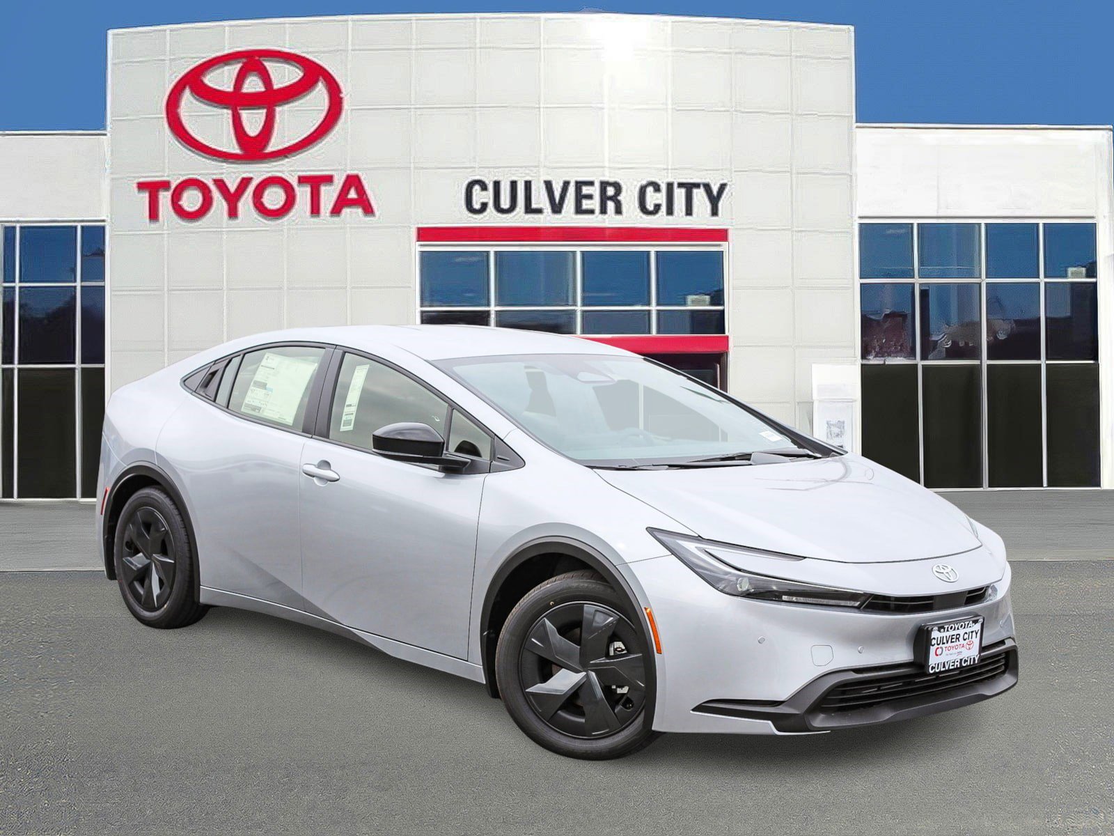 New 2025 Toyota Prius LE image 1