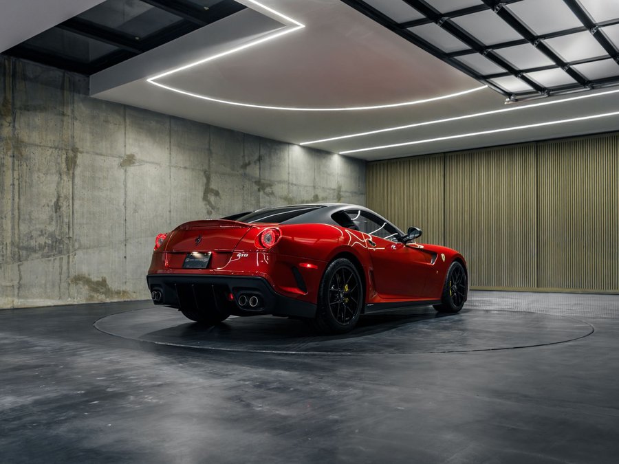 Used 2011 Ferrari 599 GTO RWD image 3