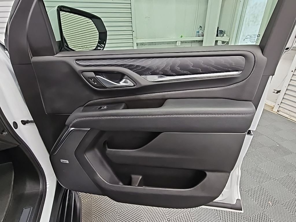 Used 2024 GMC Yukon XL Denali image 47