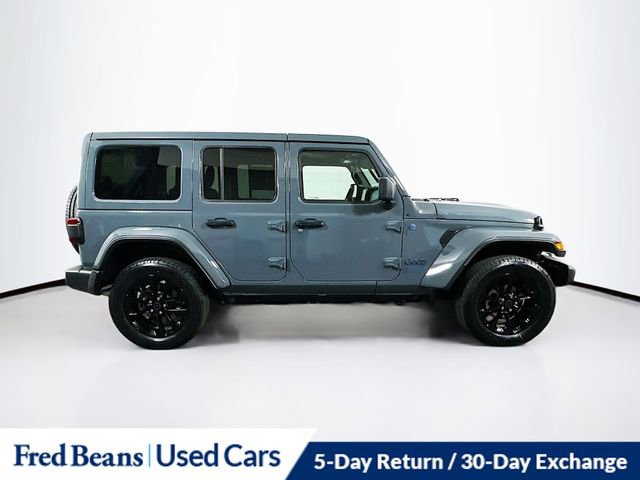 Used 2025 Jeep Wrangler Unlimited Sahara w/ Safety Group AWD/4WD image 10