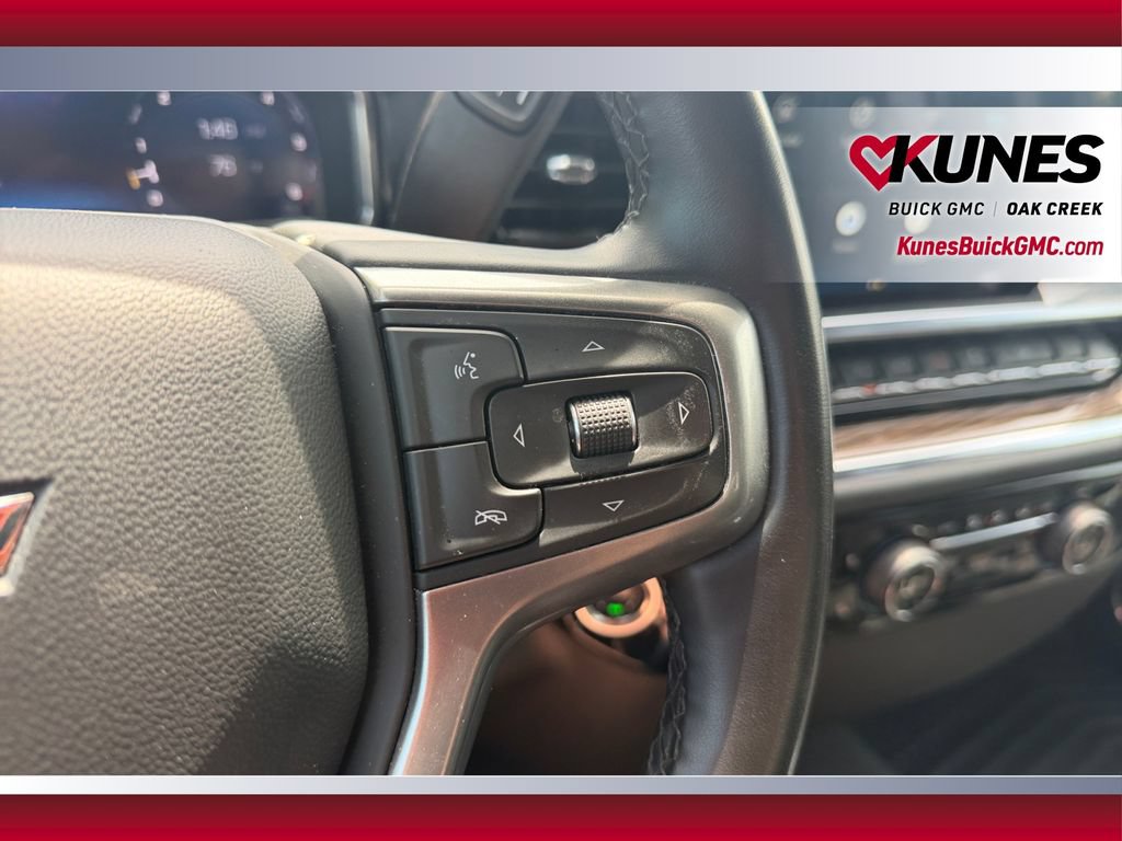 Used 2025 Chevrolet Silverado 1500 LT AWD/4WD image 18