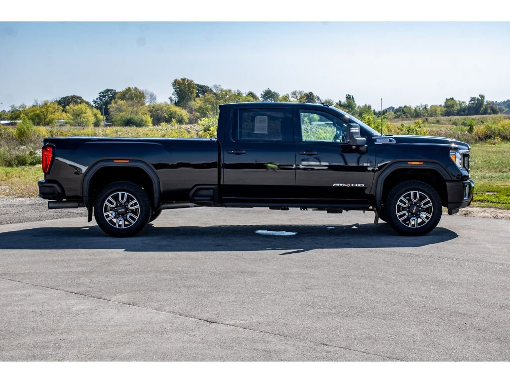 Used 2022 GMC Sierra 2500 AT4 w/ AT4 Premium Plus Package image 2