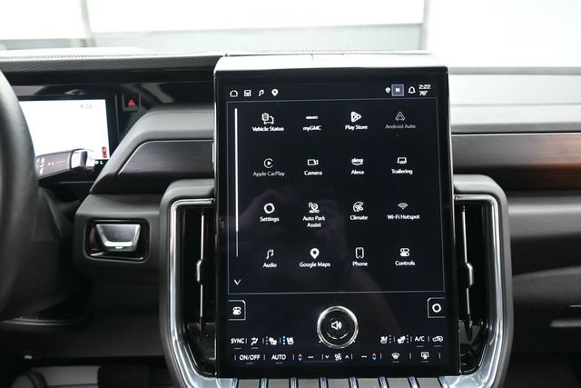 Used 2025 GMC Yukon XL Denali AWD/4WD image 10