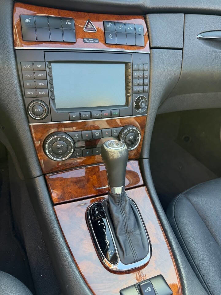 Used 2005 Mercedes-Benz CLK 500 Cabriolet w/ Lighting Pkg image 11