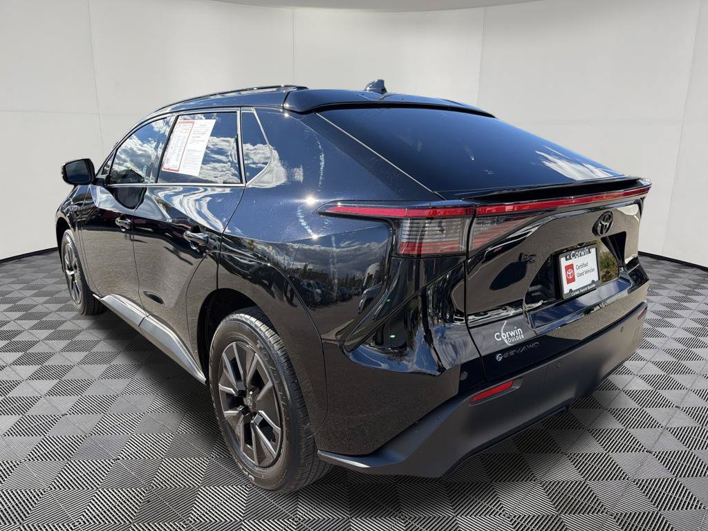 Used 2026 Toyota bZ AWD/4WD image 5