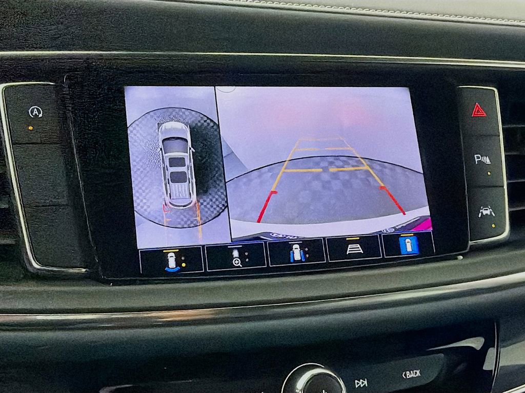 Used 2024 Buick Enclave Premium image 18