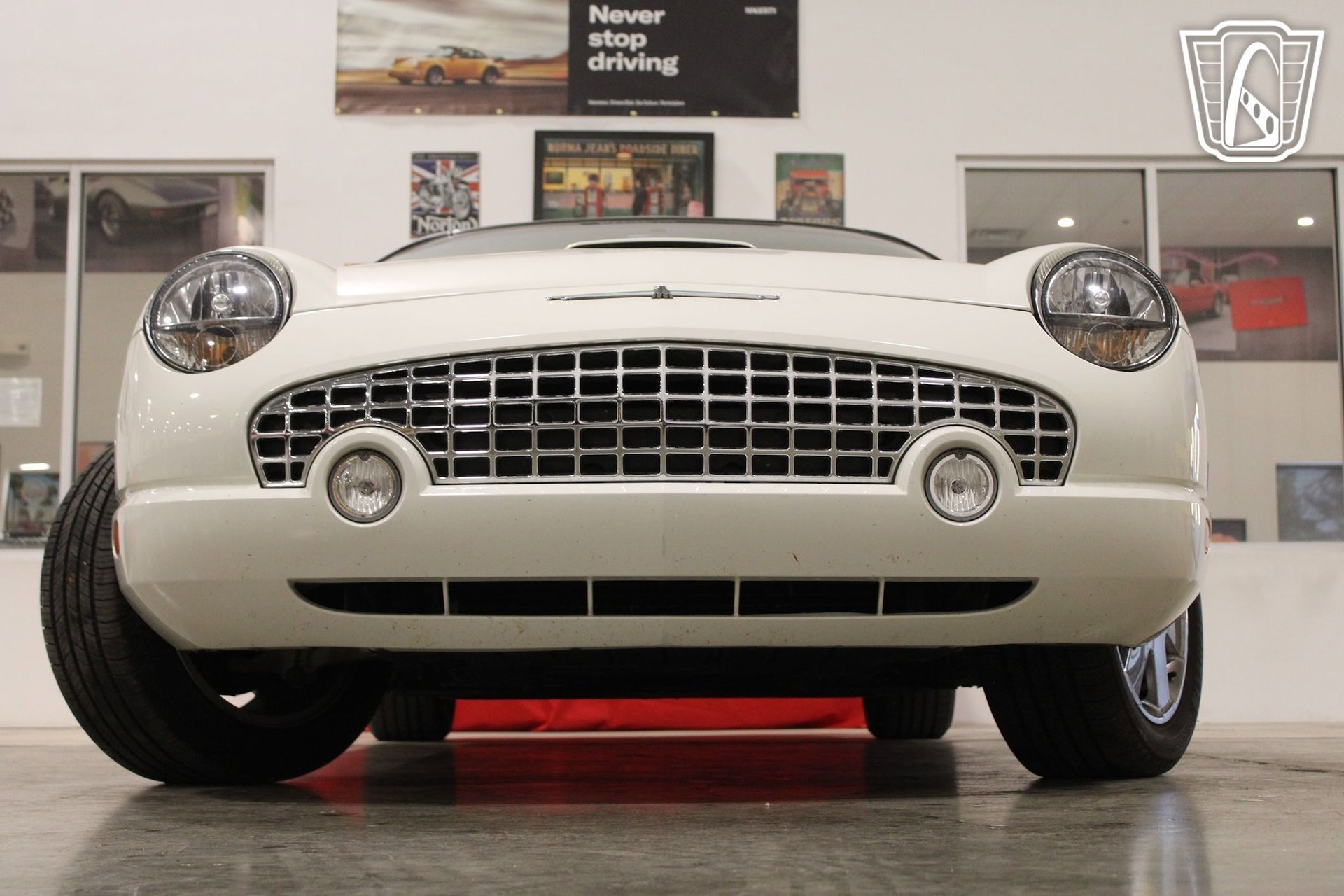 Used 2002 Ford Thunderbird image 18