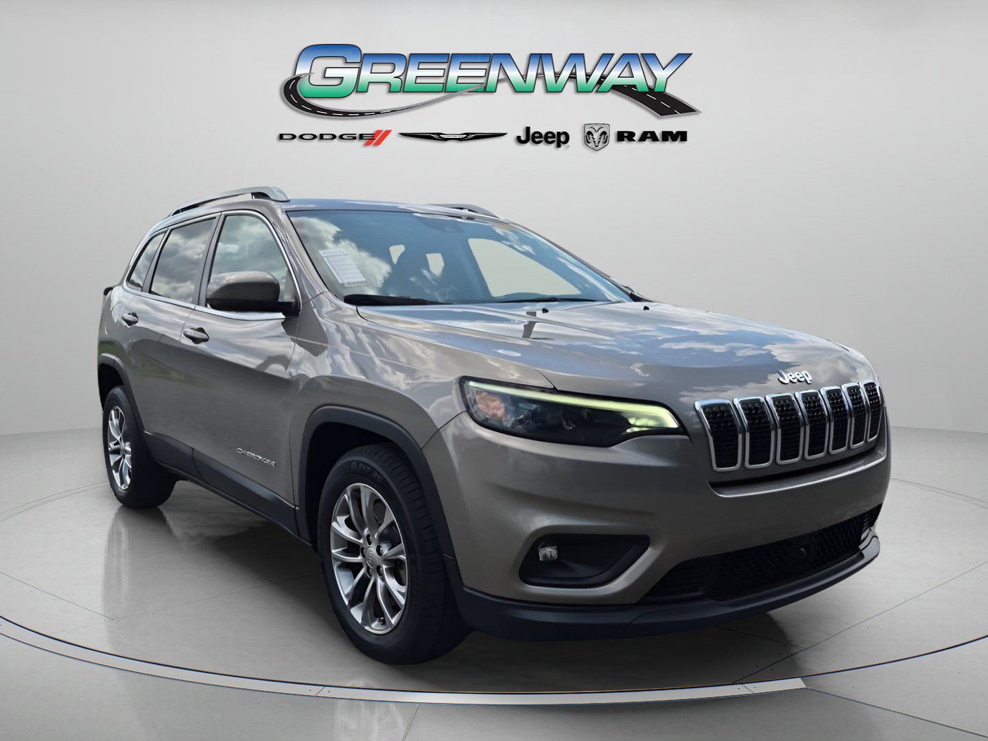 Used 2020 Jeep Cherokee Latitude Plus w/ Comfort/Convenience Group