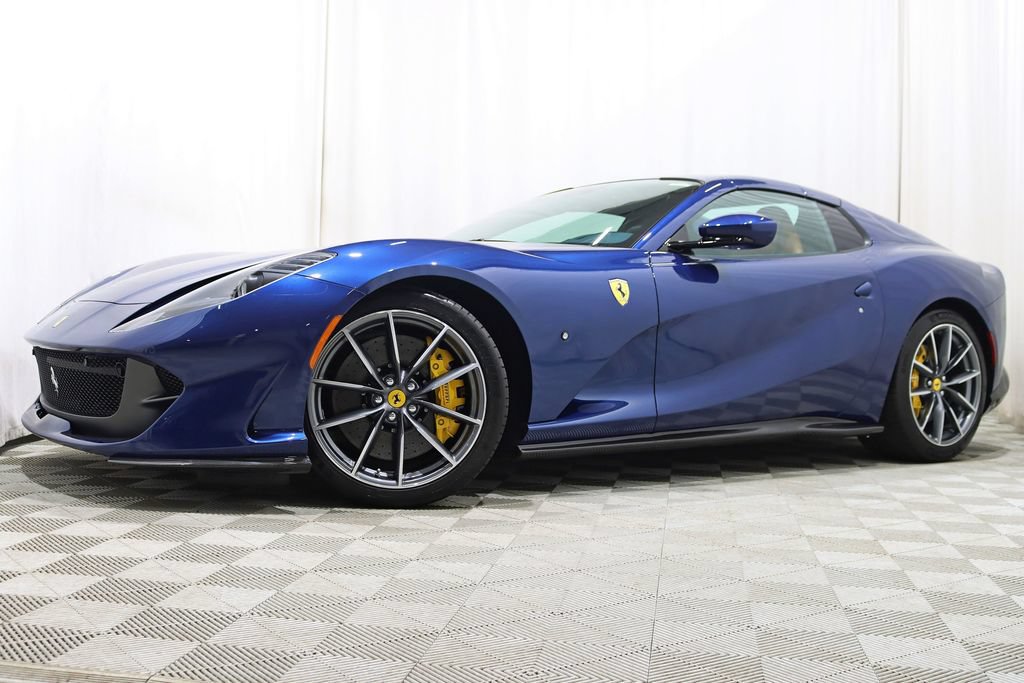 Used 2021 Ferrari 812 GTS RWD image 2