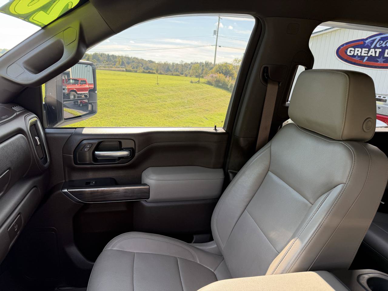 Used 2020 Chevrolet Silverado 2500 LTZ w/ LTZ Plus Package AWD/4WD image 31