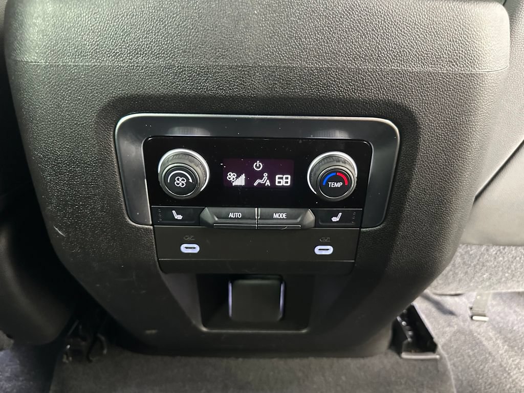 Used 2021 Chevrolet Tahoe LT w/ LT Signature Package AWD/4WD image 35