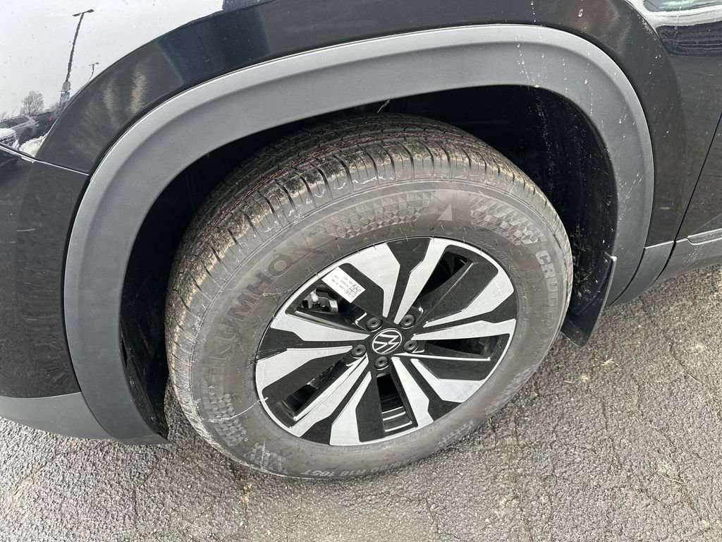 New 2026 Volkswagen Atlas SE image 2