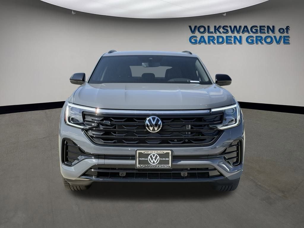 New 2026 Volkswagen Atlas Cross Sport SEL R-Line image 2