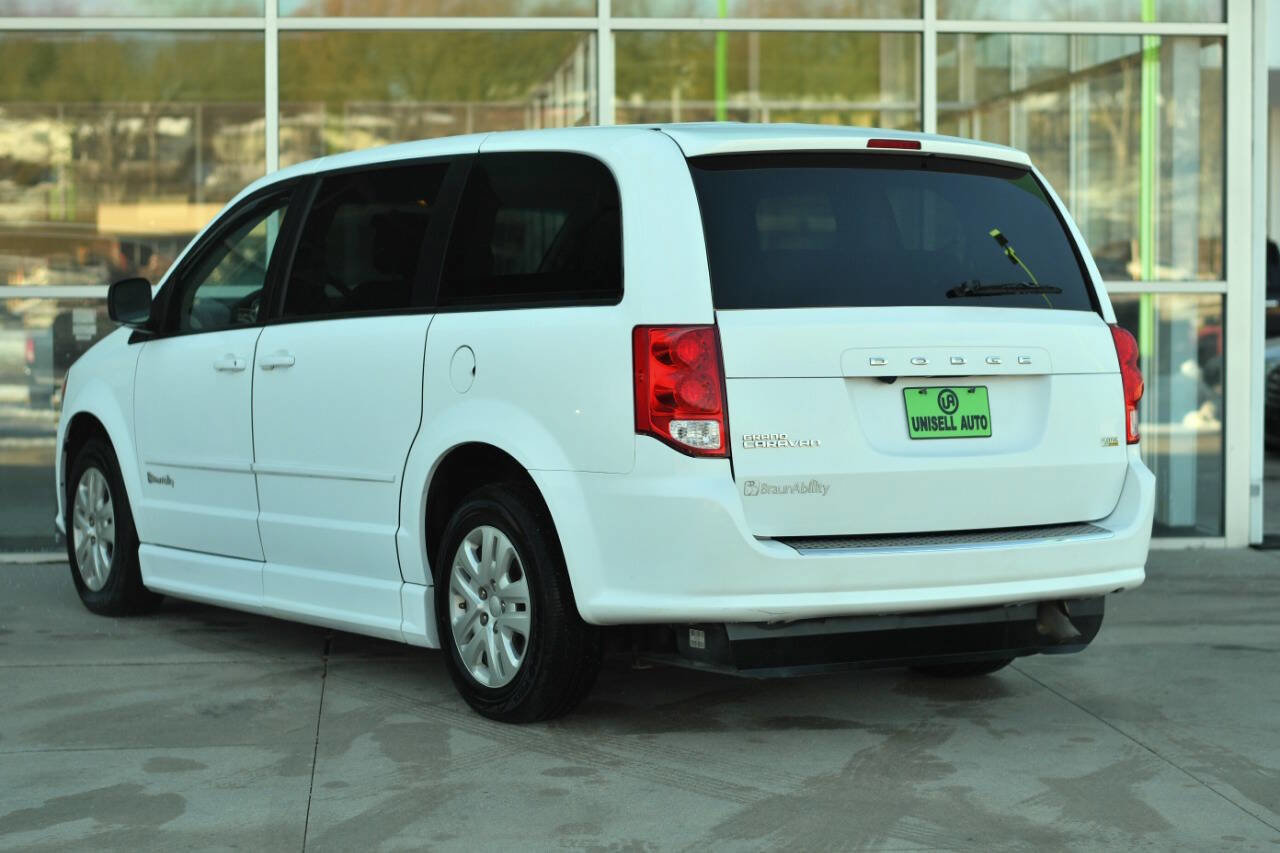 Used 2017 Dodge Grand Caravan SE w/ Power Window Group image 6