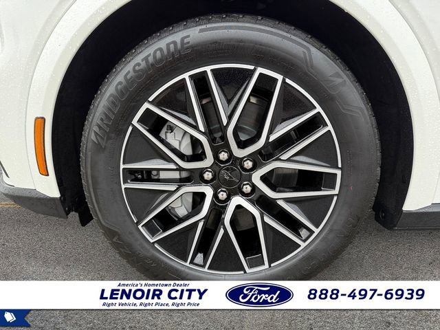 Used 2025 Ford Mustang Mach-E Premium image 9