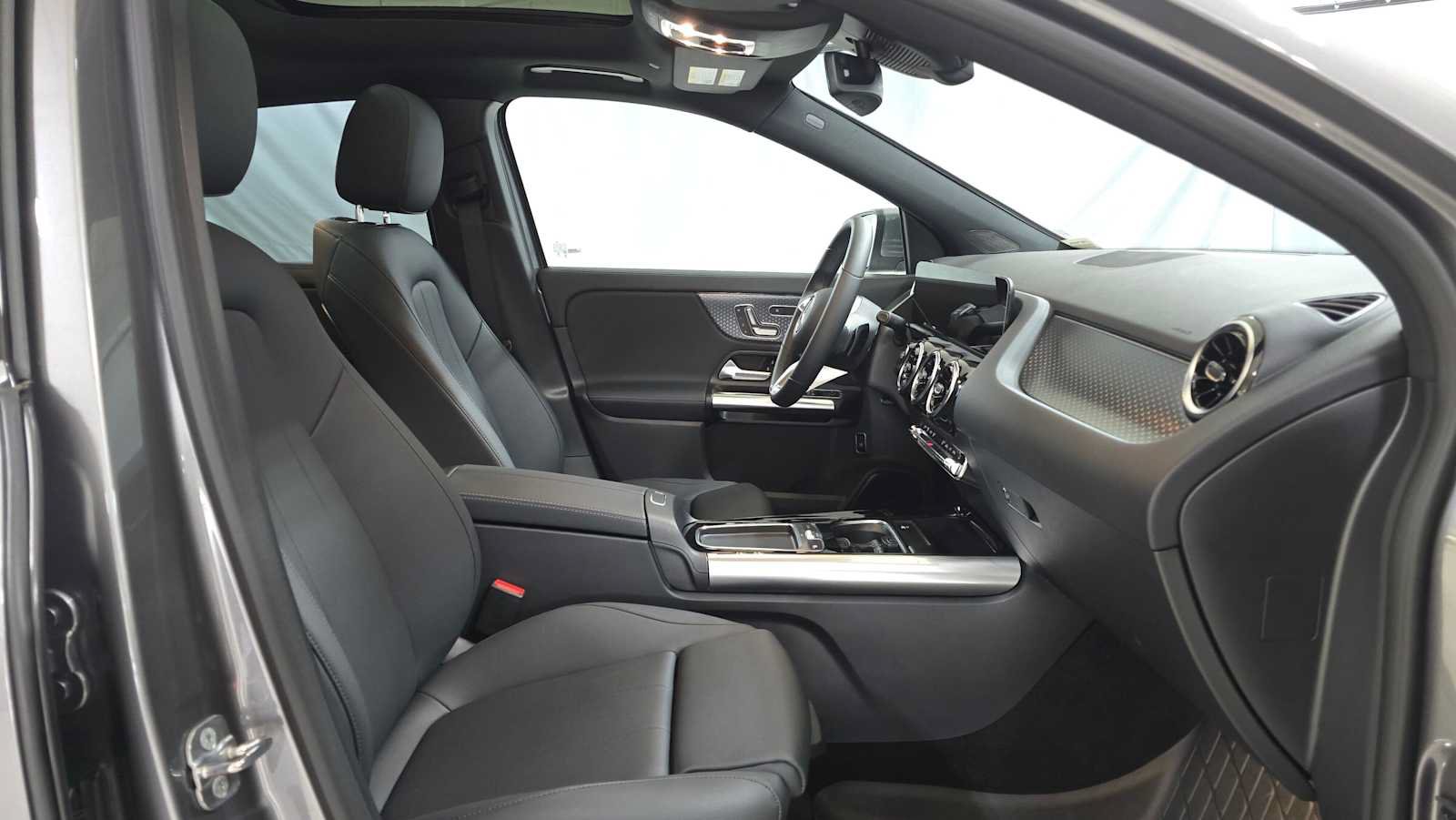 Certified 2026 Mercedes-Benz GLA 250 4MATIC image 11