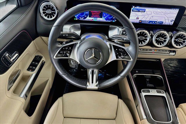Used 2024 Mercedes-Benz EQB 250+ image 19
