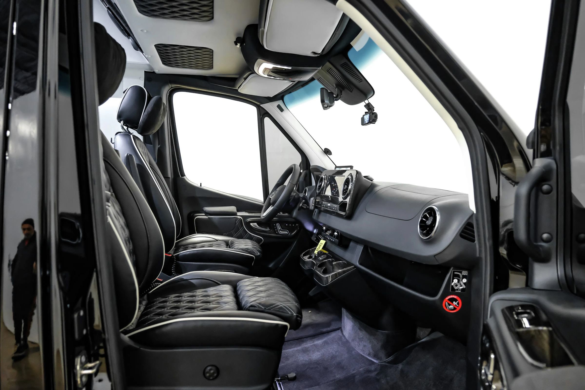 Used 2024 Mercedes-Benz Sprinter 3500 image 31