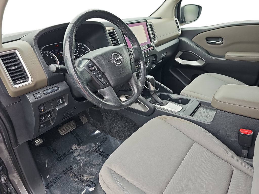 Used 2022 Nissan Frontier SV AWD/4WD image 16