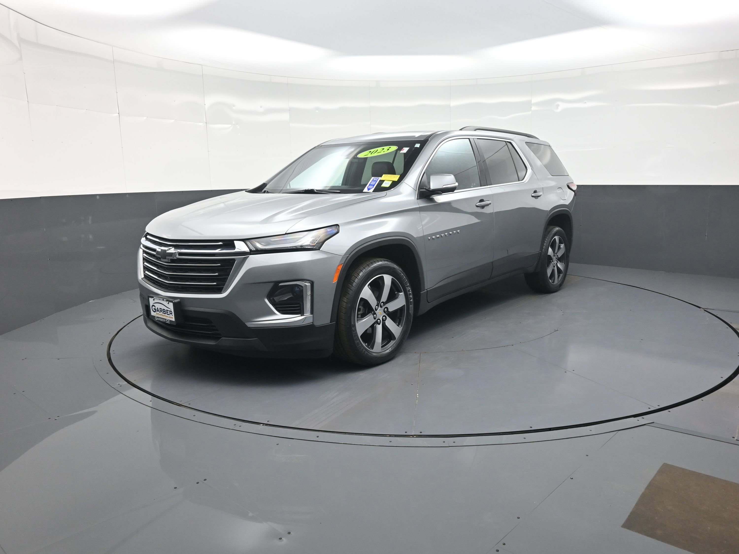 Used 2023 Chevrolet Traverse LT w/ LT Premium Package image 7
