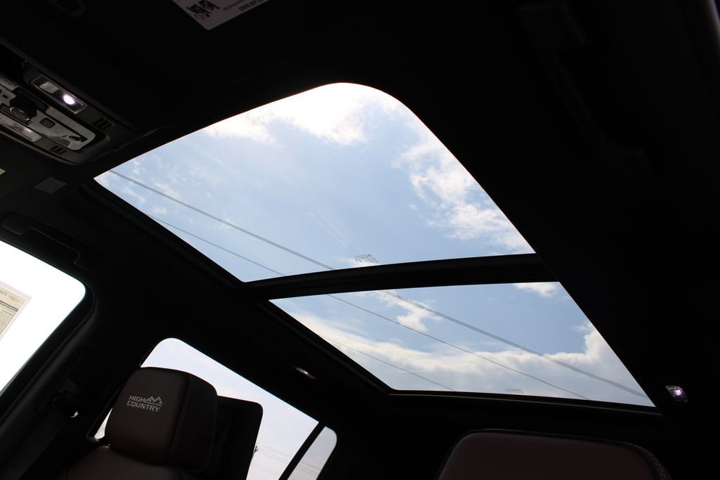 New 2026 Chevrolet Suburban High Country image 61