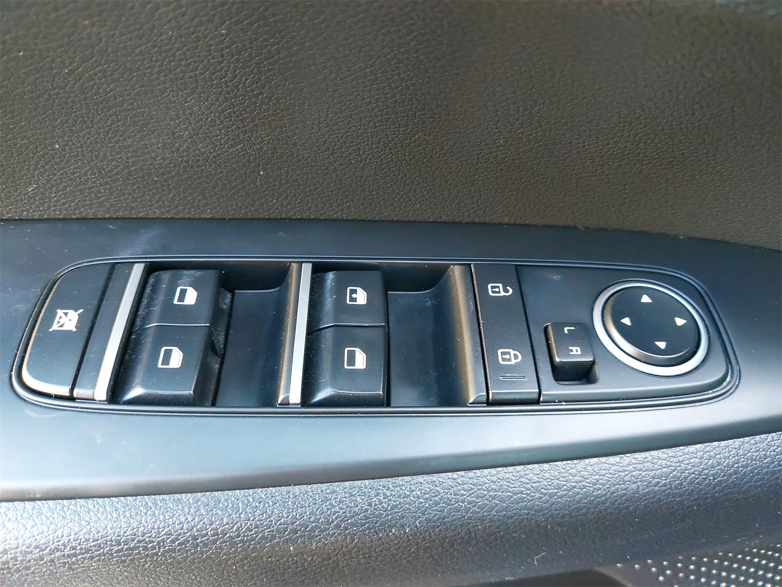 Used 2023 Kia Forte LXS image 31