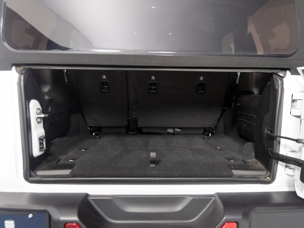 Used 2024 Jeep Wrangler S AWD/4WD image 47